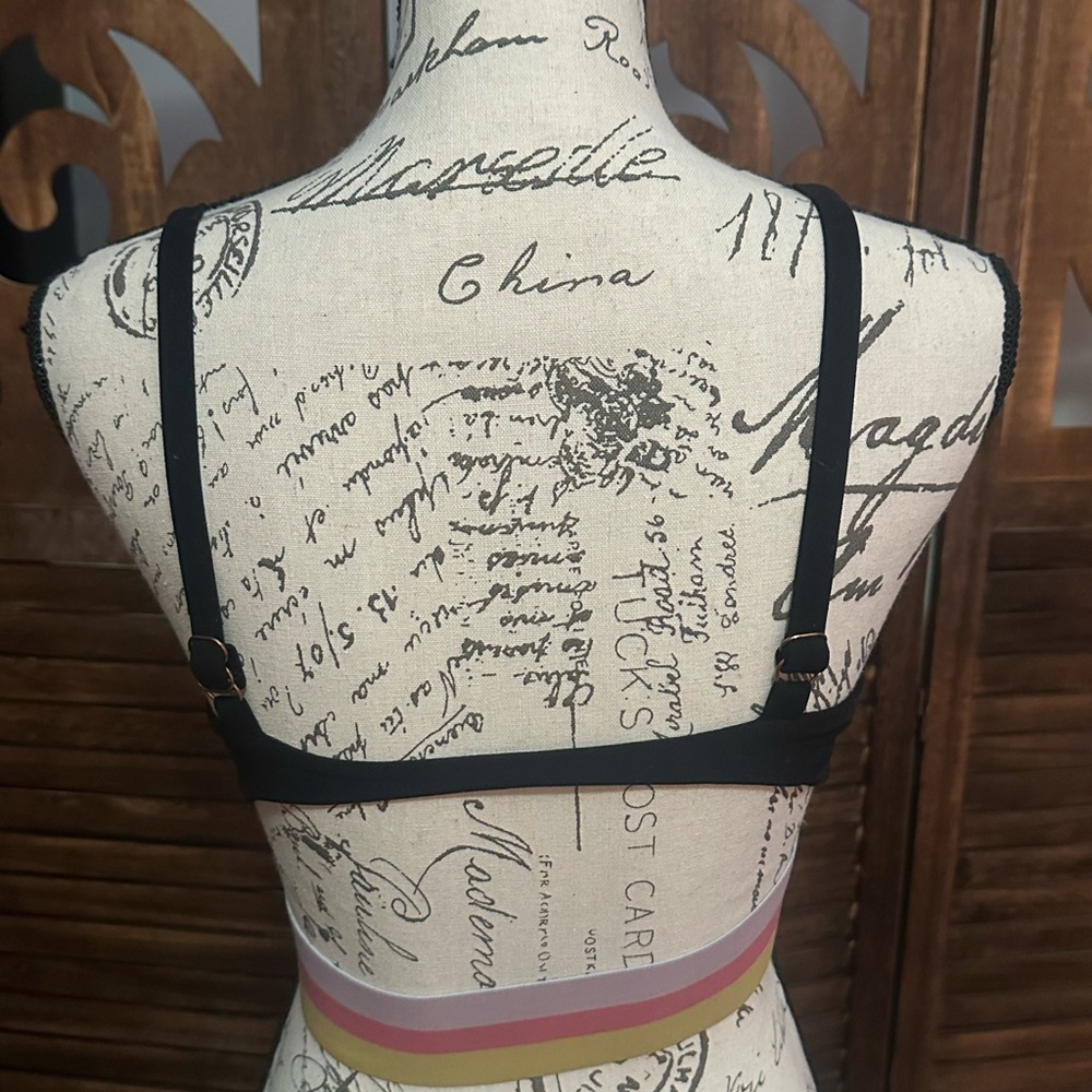 POPFLEX Tropicana Sports Bra with Colorful Stripes - Picture 6 of 8